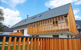 Apartment Jurijana - New 4-Bedroom Triplex With Sauna & Garden